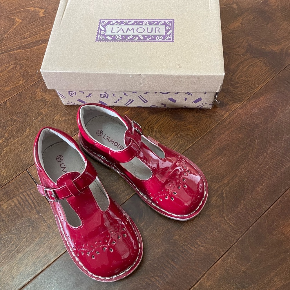 L’Amour Ruthie T-strap Mary Jane patent red shoes- sz 12